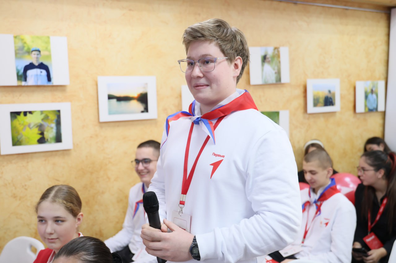 Губернатор ЕАО Мария Костюк отметила достижения и наградила активистов «Движения Первых» Губернатор ЕАО Мария Костюк отметила достижения и наградила активистов «Движения Первых»