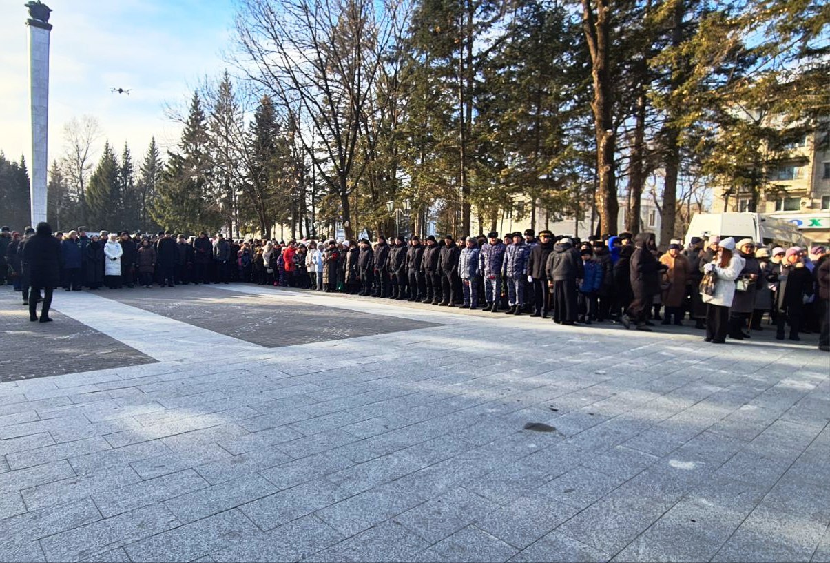 В Биробиджане открыли памятник матерям победителей В Биробиджане открыли памятник матерям победителей