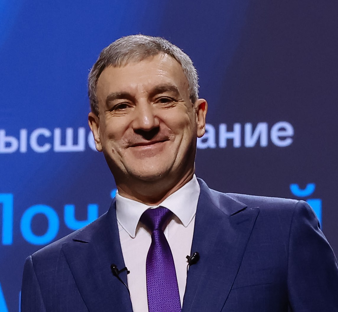 Отчёт губернатора напоминает «оду радости», а не анализ проблем Приамурья — Роман Кобызов