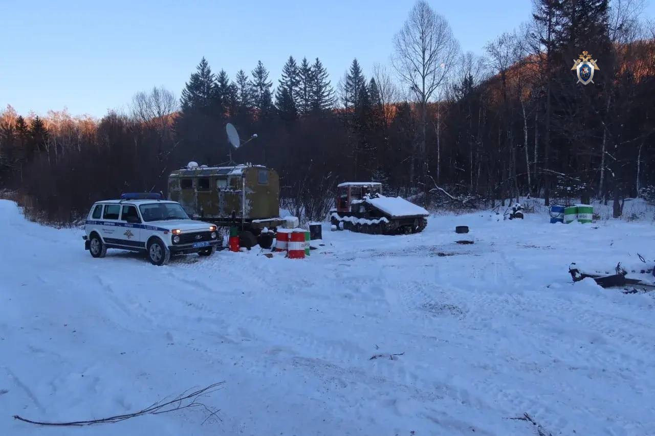 Мужчина взял охотничий нож и нанес несколько ударов в шею своему собутыльнику в ЕАО Мужчина взял охотничий нож и нанес несколько ударов в шею своему собутыльнику в ЕАО