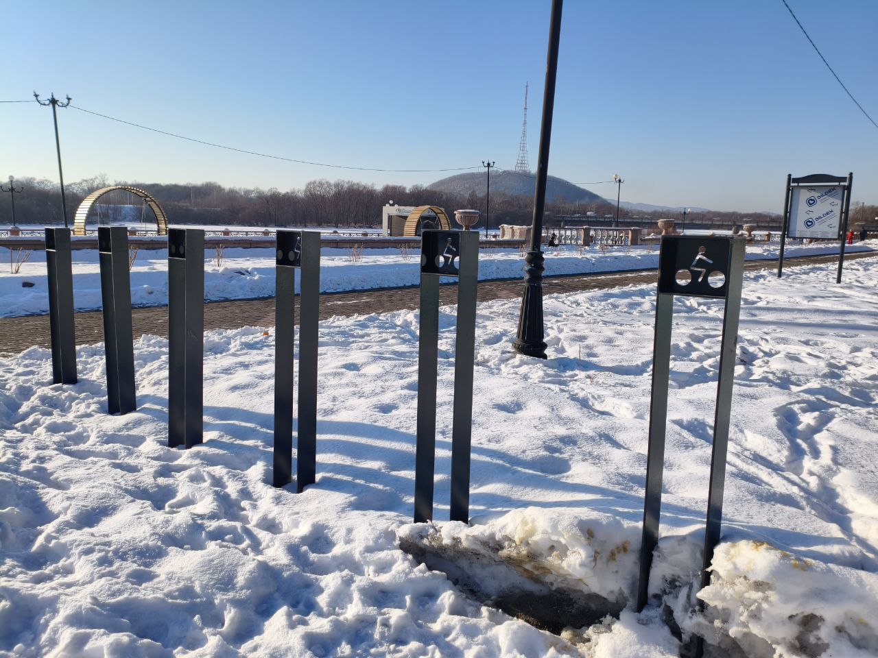 Продолжается масштабное благоустройство городской набережной в Биробиджане Продолжается масштабное благоустройство городской набережной в Биробиджане