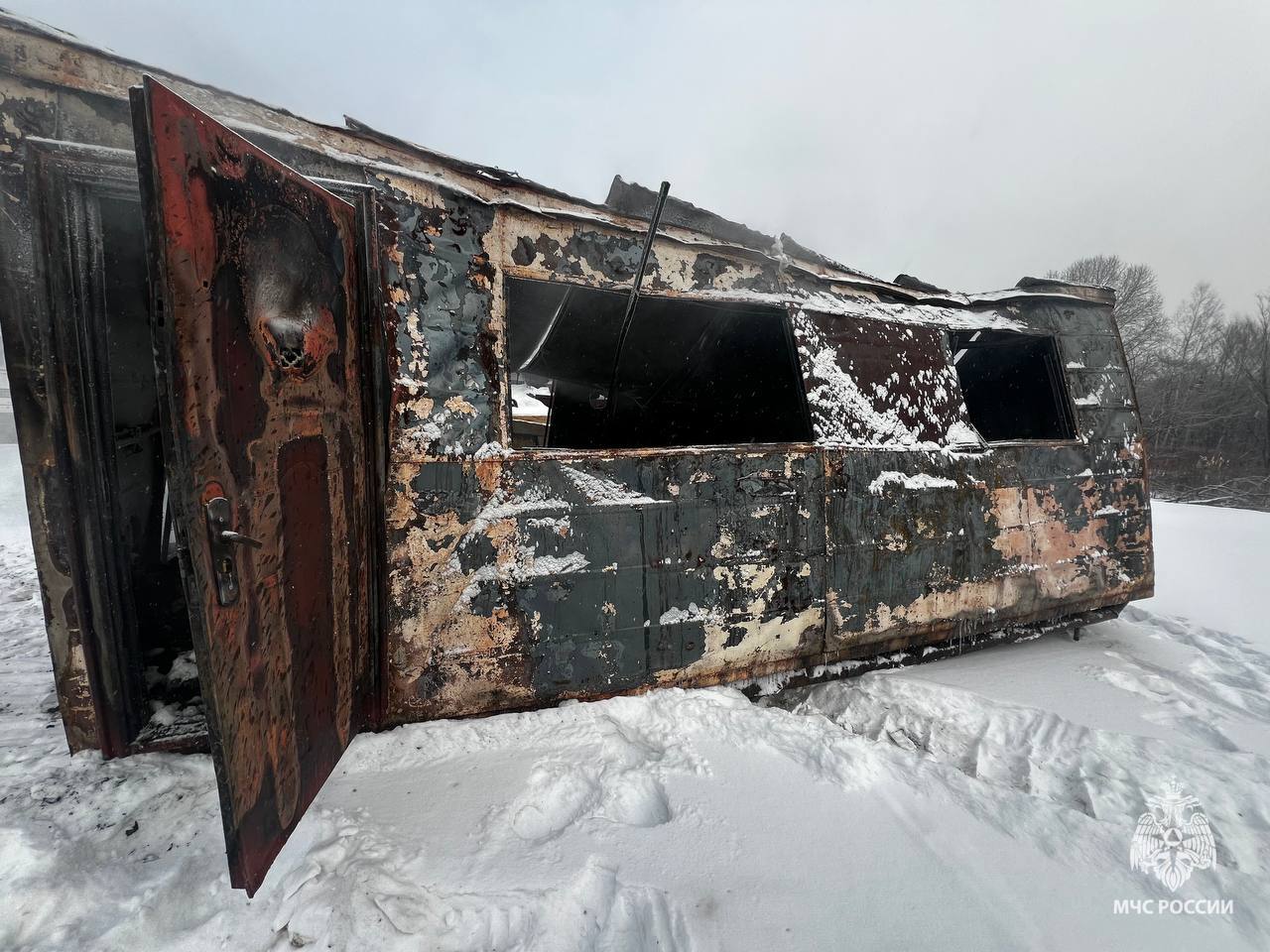 Согреться не вышло. В г. Облучье поздно ночью на частной территории загорелся вагончик Согреться не вышло. В г. Облучье поздно ночью на частной территории загорелся вагончик