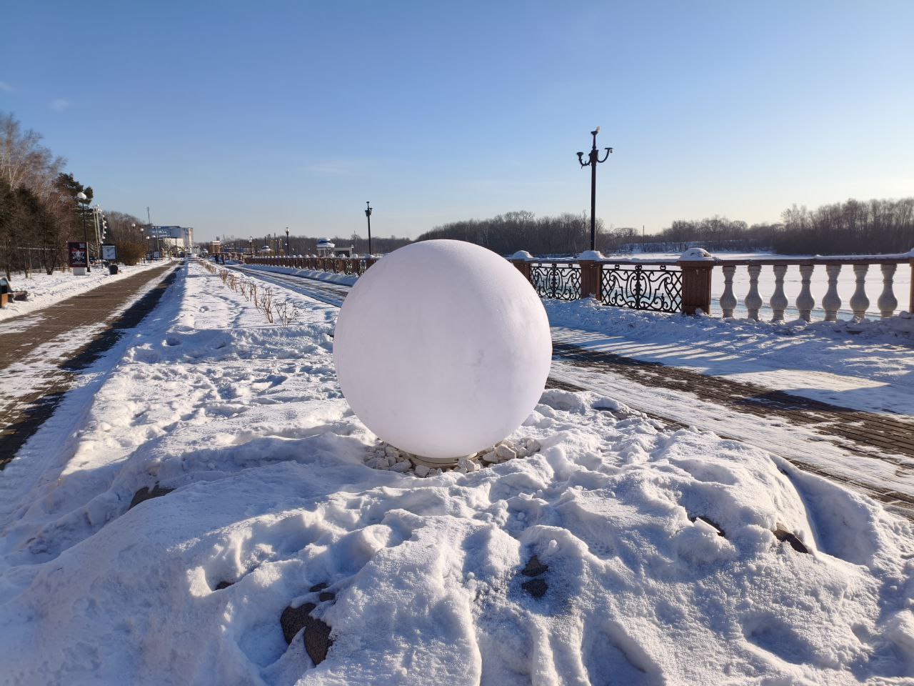 В Биробиджане контролируют ход работ по благоустройству набережной В Биробиджане контролируют ход работ по благоустройству набережной