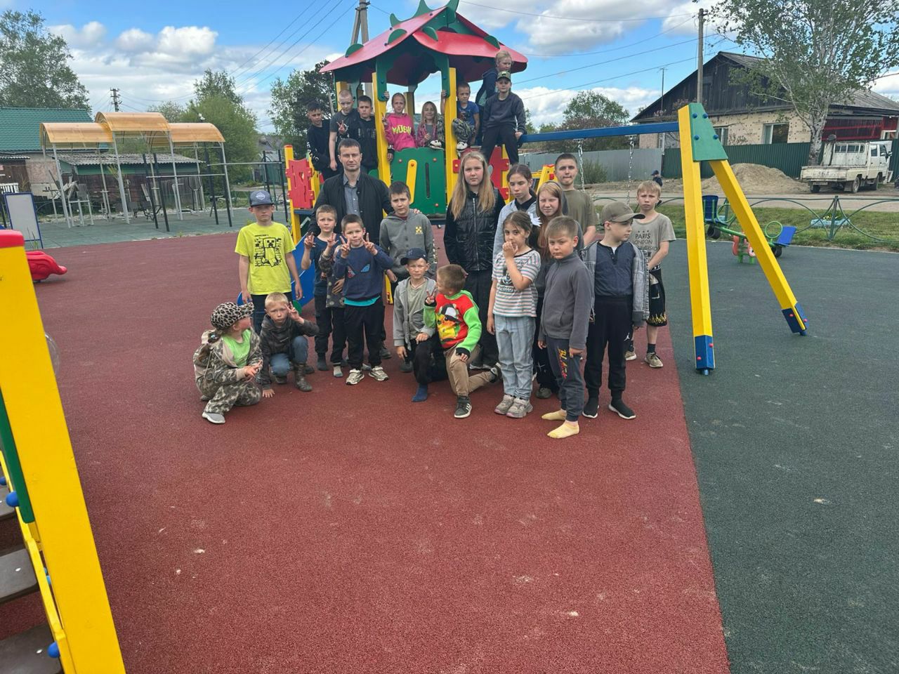 В Еврейской автономной области 2025 год стал рекордным по объему работ, направленных на развитие инфраструктуры: благоустройство, модернизацию жилищно-коммунального хозяйства и капитальный ремонт дорожной сети В Еврейской автономной области 2025 год стал рекордным по объему работ, направленных на развитие инфраструктуры: благоустройство, модернизацию жилищно-коммунального хозяйства и капитальный ремонт дорожной сети