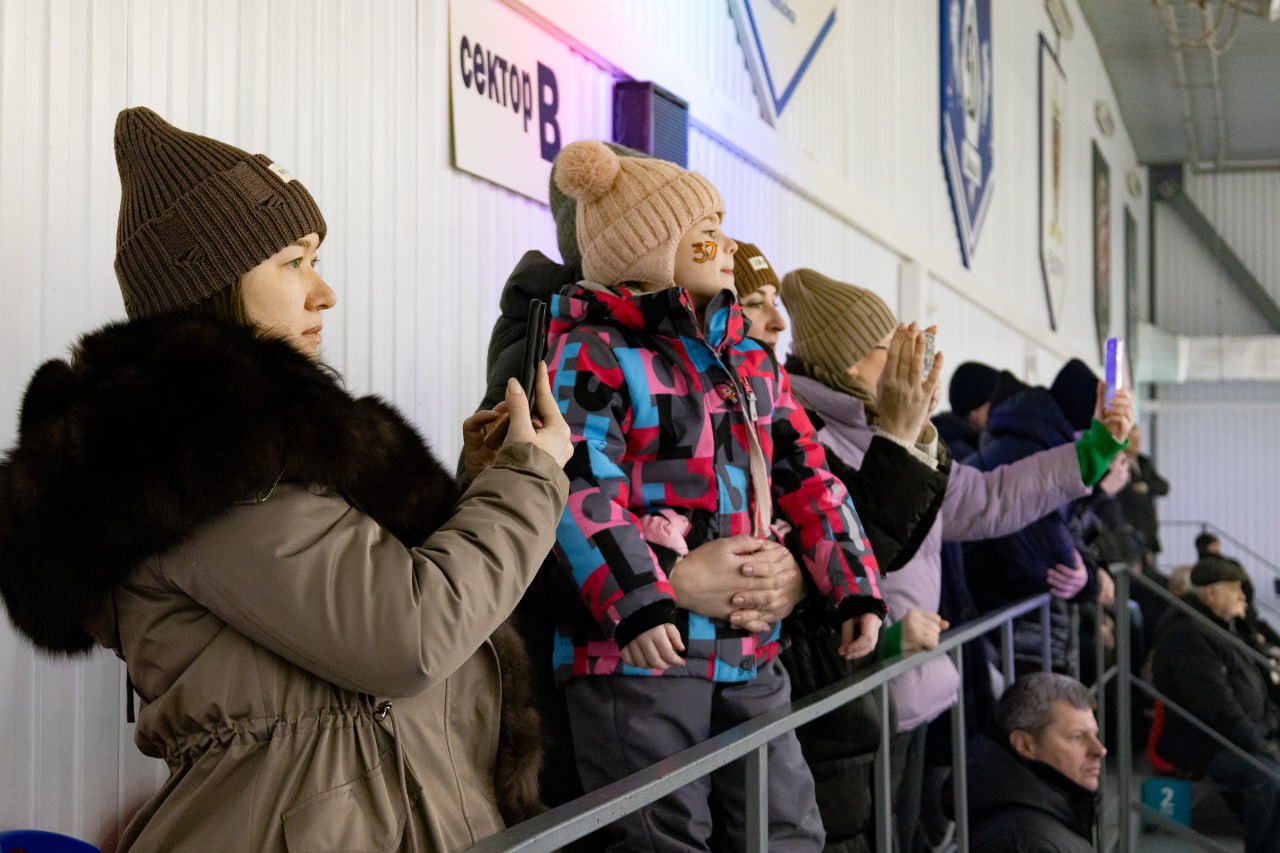 XXV Кубок губернатора ЕАО по хоккею с мячом торжественно открыт в Биробиджане XXV Кубок губернатора ЕАО по хоккею с мячом торжественно открыт в Биробиджане