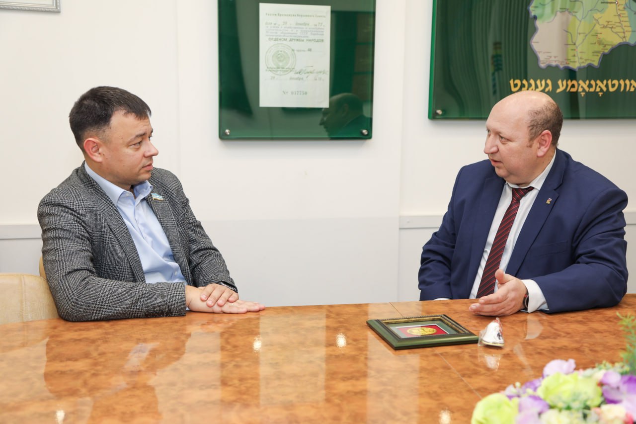 На этой неделе встретился с интереснейшим человеком и коллегой по законотворческой работе — депутатом Государственного Собрания Республики Саха (Якутия) Иваном Луцканом