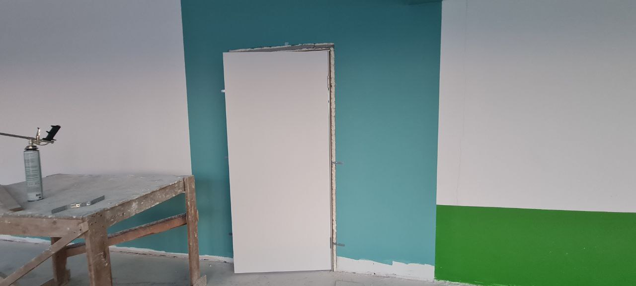 В биробиджанском лицее № 23 продолжаются штукатурно-малярные работы В биробиджанском лицее № 23 продолжаются штукатурно-малярные работы