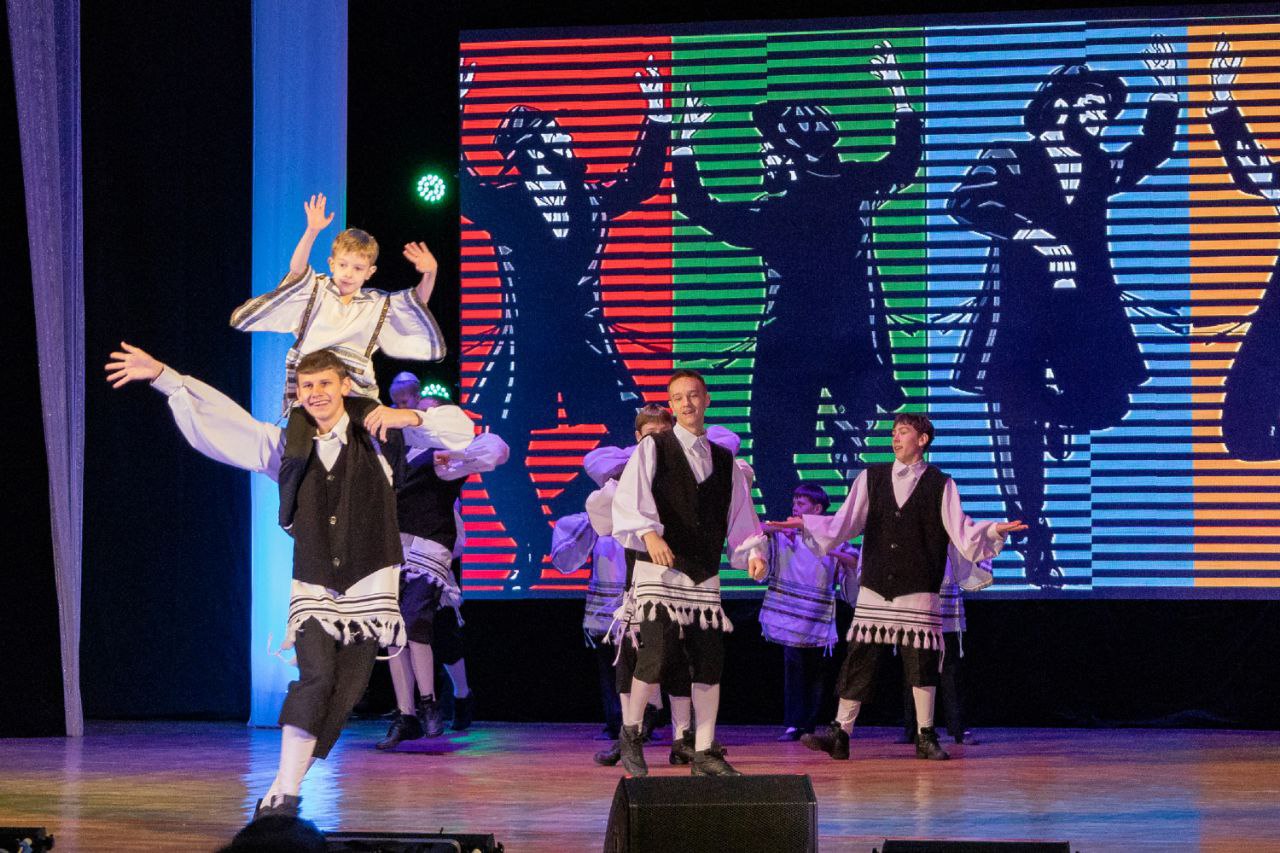 Первая ханукальная свеча зажглась в столице ЕАО Первая ханукальная свеча зажглась в столице ЕАО