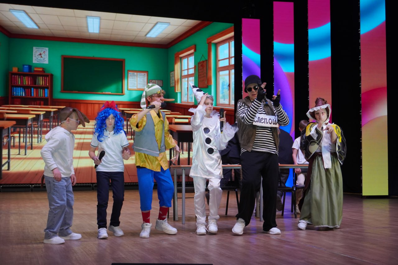 14 декабря в Биробиджанской областной филармонии царил смех и молодой задор 14 декабря в Биробиджанской областной филармонии царил смех и молодой задор