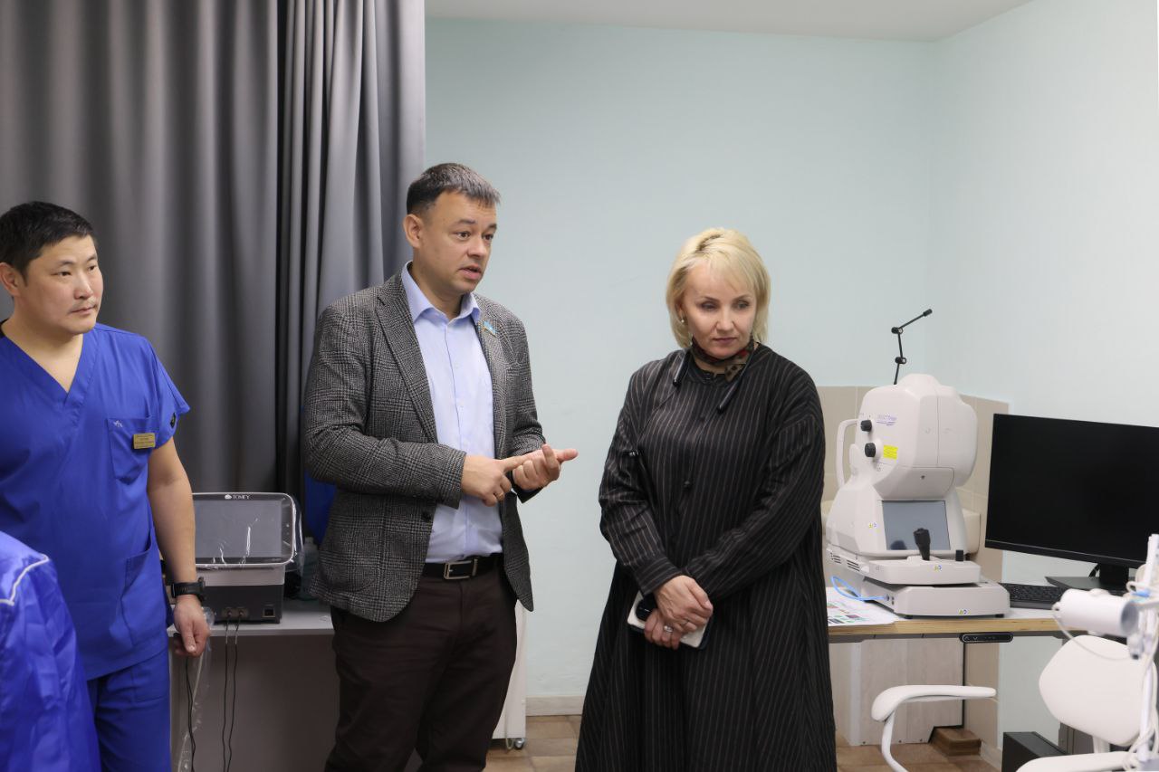 В Валдгеймской больнице учатся делать лазерную коррекцию зрения на высокотехнологичном оборудовании В Валдгеймской больнице учатся делать лазерную коррекцию зрения на высокотехнологичном оборудовании