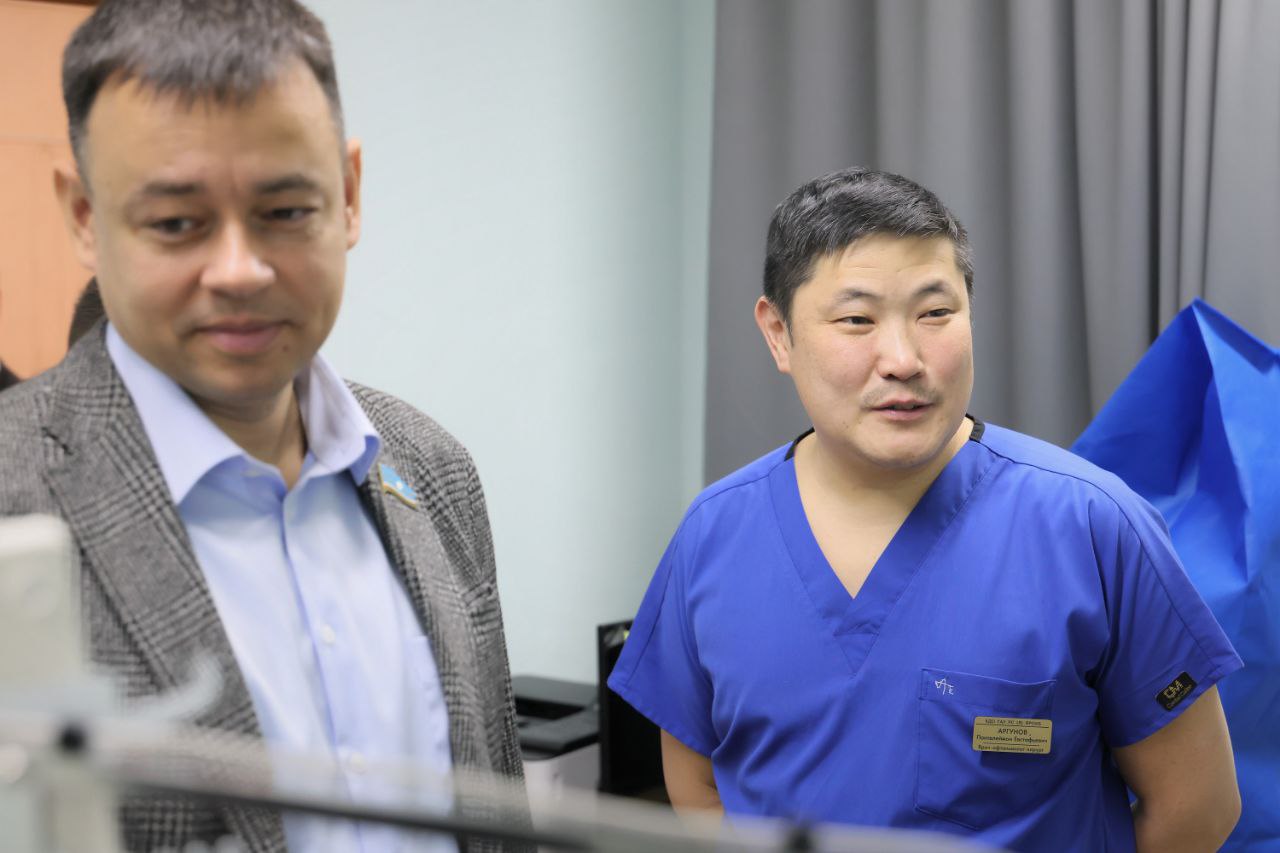 В Валдгеймской больнице учатся делать лазерную коррекцию зрения на высокотехнологичном оборудовании В Валдгеймской больнице учатся делать лазерную коррекцию зрения на высокотехнологичном оборудовании