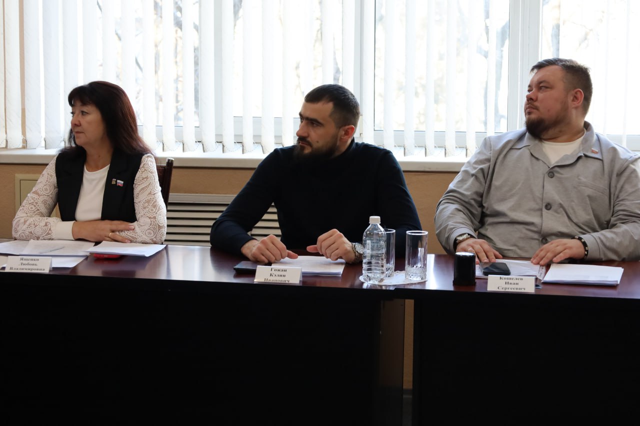 Депутаты городской Думы Биробиджана приняли бюджет города на 2026 год и плановый период 2027-2028 годов Депутаты городской Думы Биробиджана приняли бюджет города на 2026 год и плановый период 2027-2028 годов