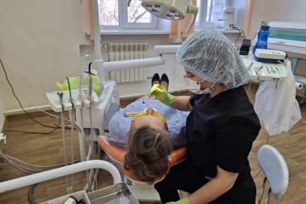 Два молодых специалиста влились в ряды медперсонала амбулатории поселка Приамурский