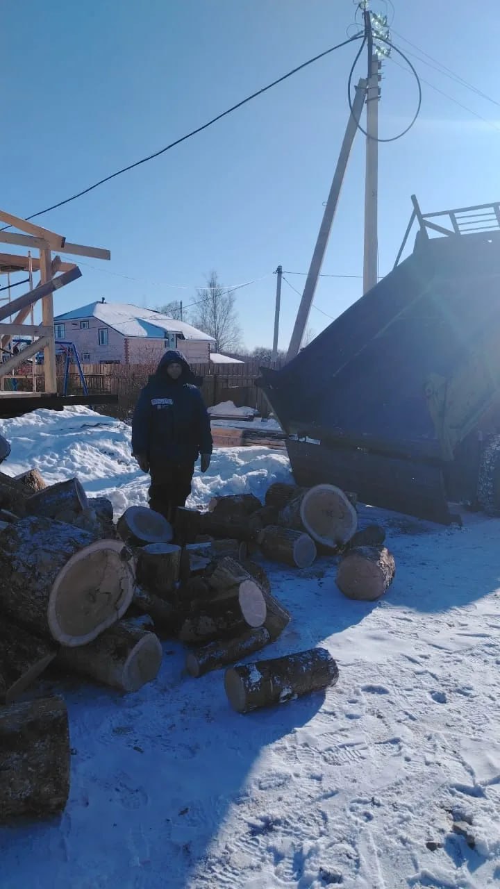 Биробиджанские семьи участников СВО продолжают получать твердое топливо Биробиджанские семьи участников СВО продолжают получать твердое топливо