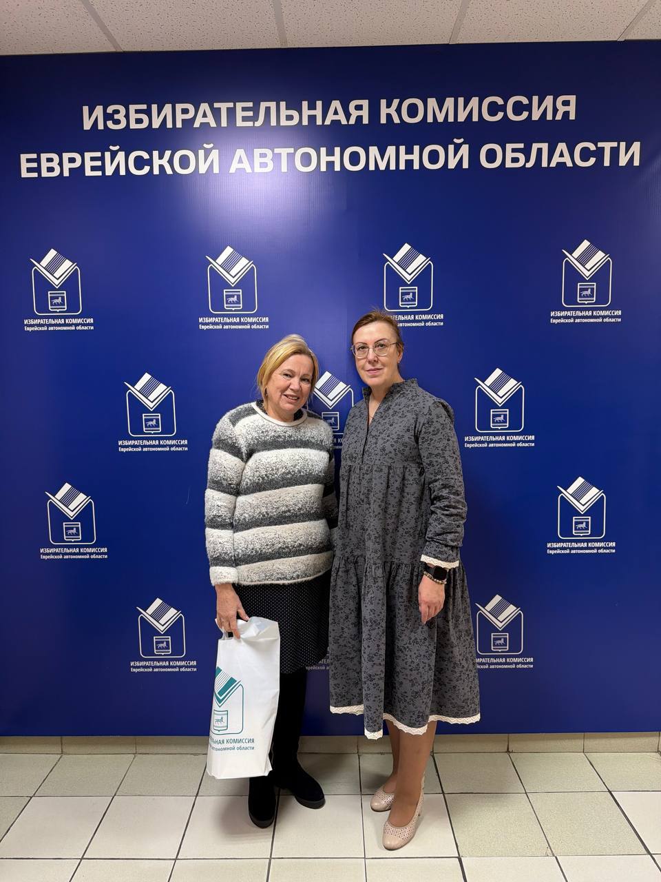 Самая приятная часть любой викторины — видеть счастливые глаза победителей и вручать им награды Самая приятная часть любой викторины — видеть счастливые глаза победителей и вручать им награды