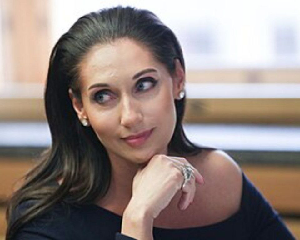 "Не виноватая я... Это все помощник.."