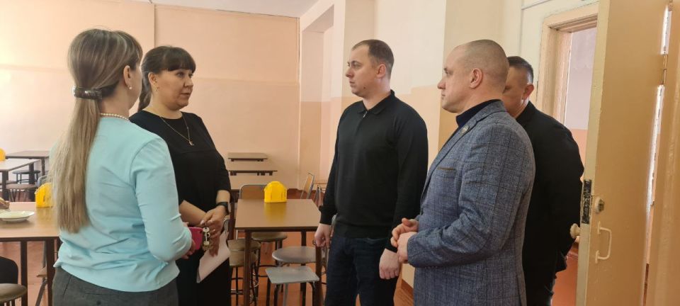 Недостатки обнаружили в столовой одной из школ в Биробиджане