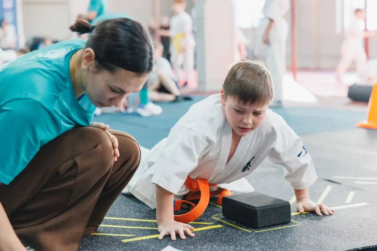 21 декабря в новом спортивном пространстве Арене ГТО прошли соревнования по общефизической подготовке среди занимающихся Киокусинкай 21 декабря в новом спортивном пространстве Арене ГТО прошли соревнования по общефизической подготовке среди занимающихся Киокусинкай