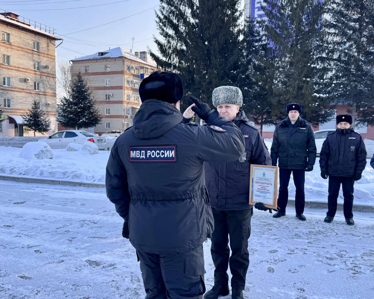 В Биробиджане прошел гарнизонный развод В Биробиджане прошел гарнизонный развод