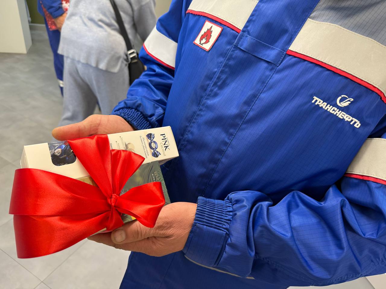 Акция «Снежинка добра» посетила областную больницу в Биробиджане Акция «Снежинка добра» посетила областную больницу в Биробиджане