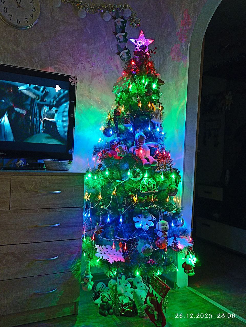 Марафон ёлок!. Елочки наших подписчиков, которые уже успели украсить свои дома Марафон ёлок!. Елочки наших подписчиков, которые уже успели украсить свои дома