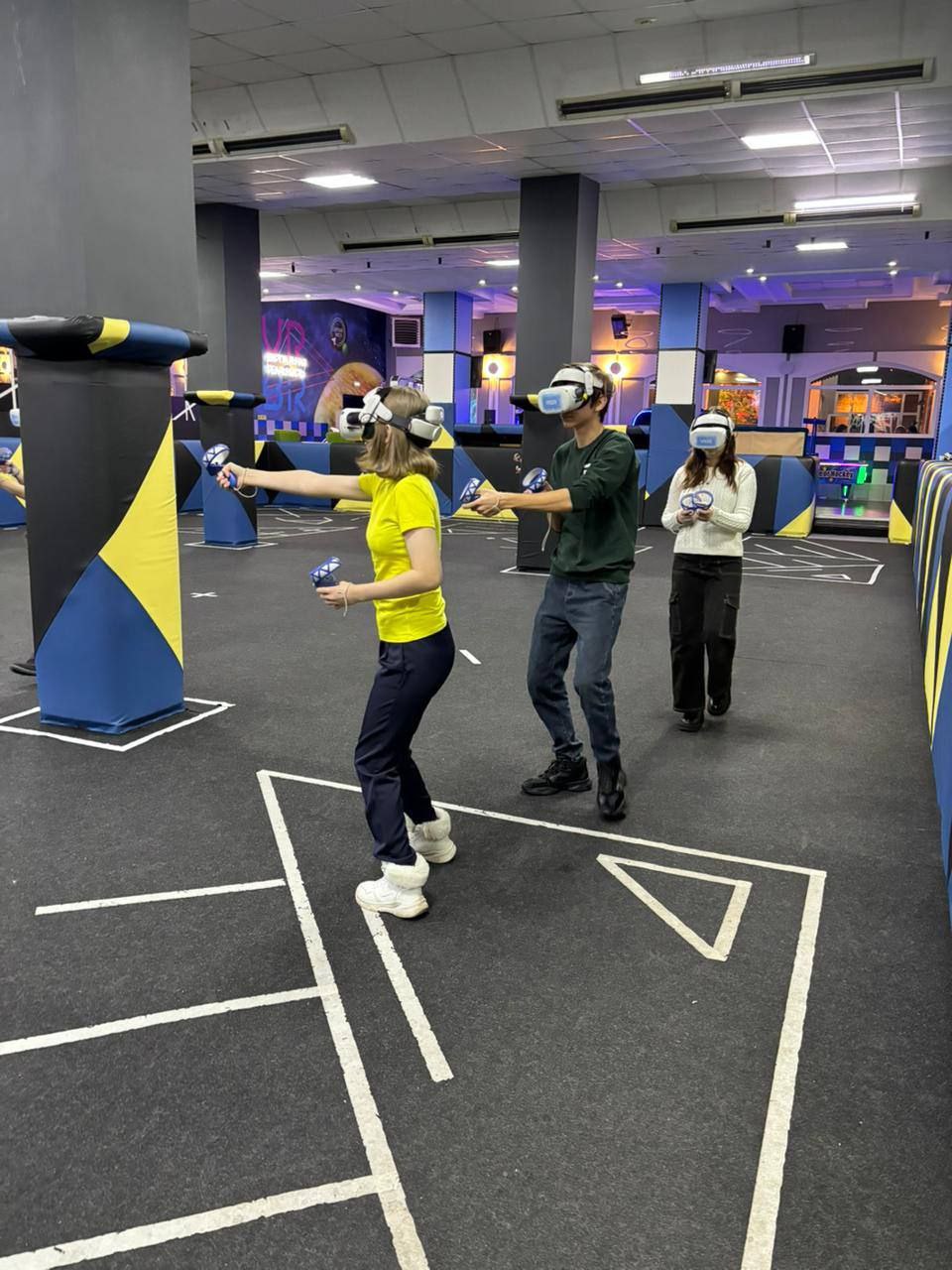 Работники органов прокуратуры поздравили детей с наступающим Новым годом Работники органов прокуратуры поздравили детей с наступающим Новым годом