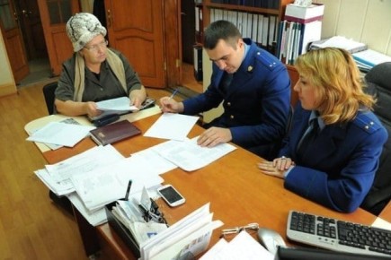 Скандал в Красноярске: судебный пристав продала квартиру пенсионеров за долг в 38 тысяч