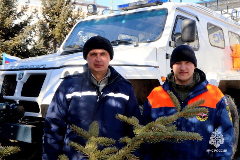 Доброго зимнего утра!. За минувшие сутки пожарные тушили баню в Октябрьском районе Спасатели выезжали на помощь гражданам Сегодня облачно, без осадков, ветер до 11 м/с Днем -20
