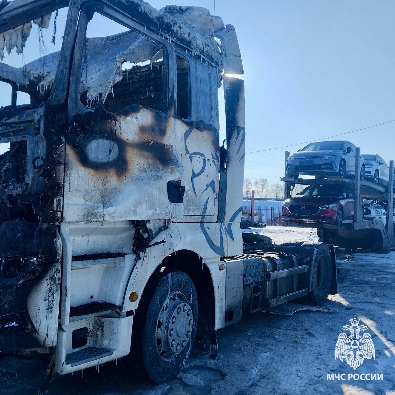 Загорелся автовоз в поселке Приамурский ЕАО