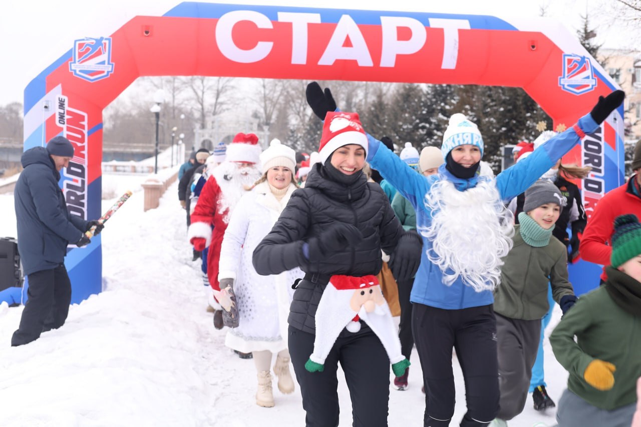 Новогодний забег устроили любители здорового образа жизни в Биробиджане