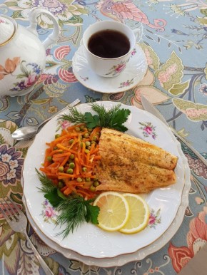 Филе форели с овощами