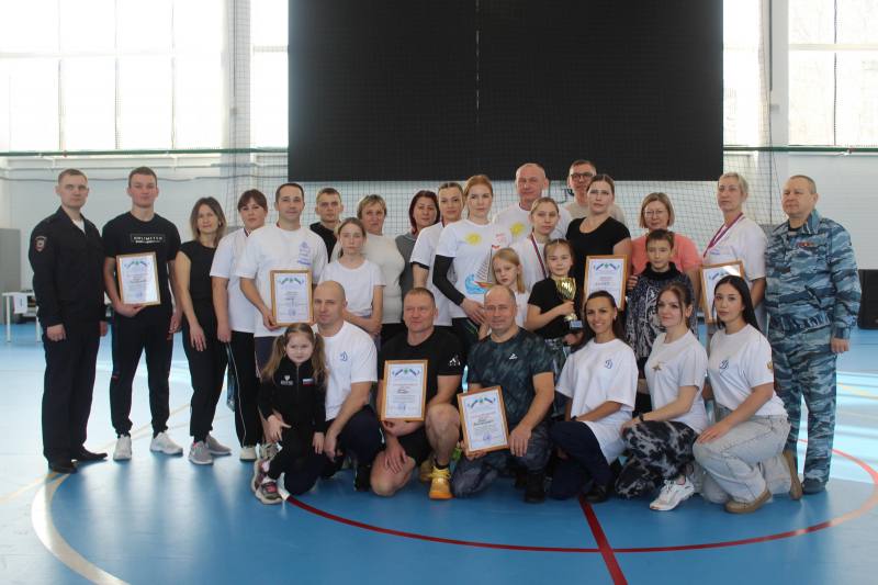 Участковые уполномоченные и жители области приняли участие в эстафете «Семейный патруль»