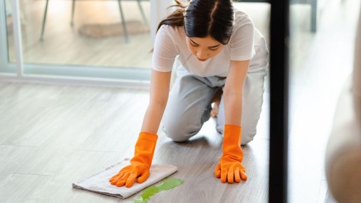 Пол еще можно спасти: вот что нужно сделать, если случайно пролили зеленку