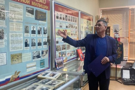 Студенты посетили Музей славы УМВД России по ЕАО