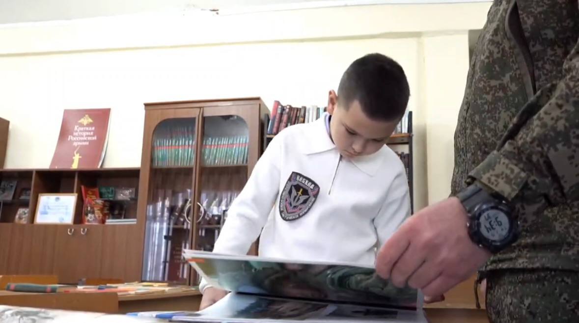 На день стал офицером школьник из ЕАО На день стал офицером школьник из ЕАО