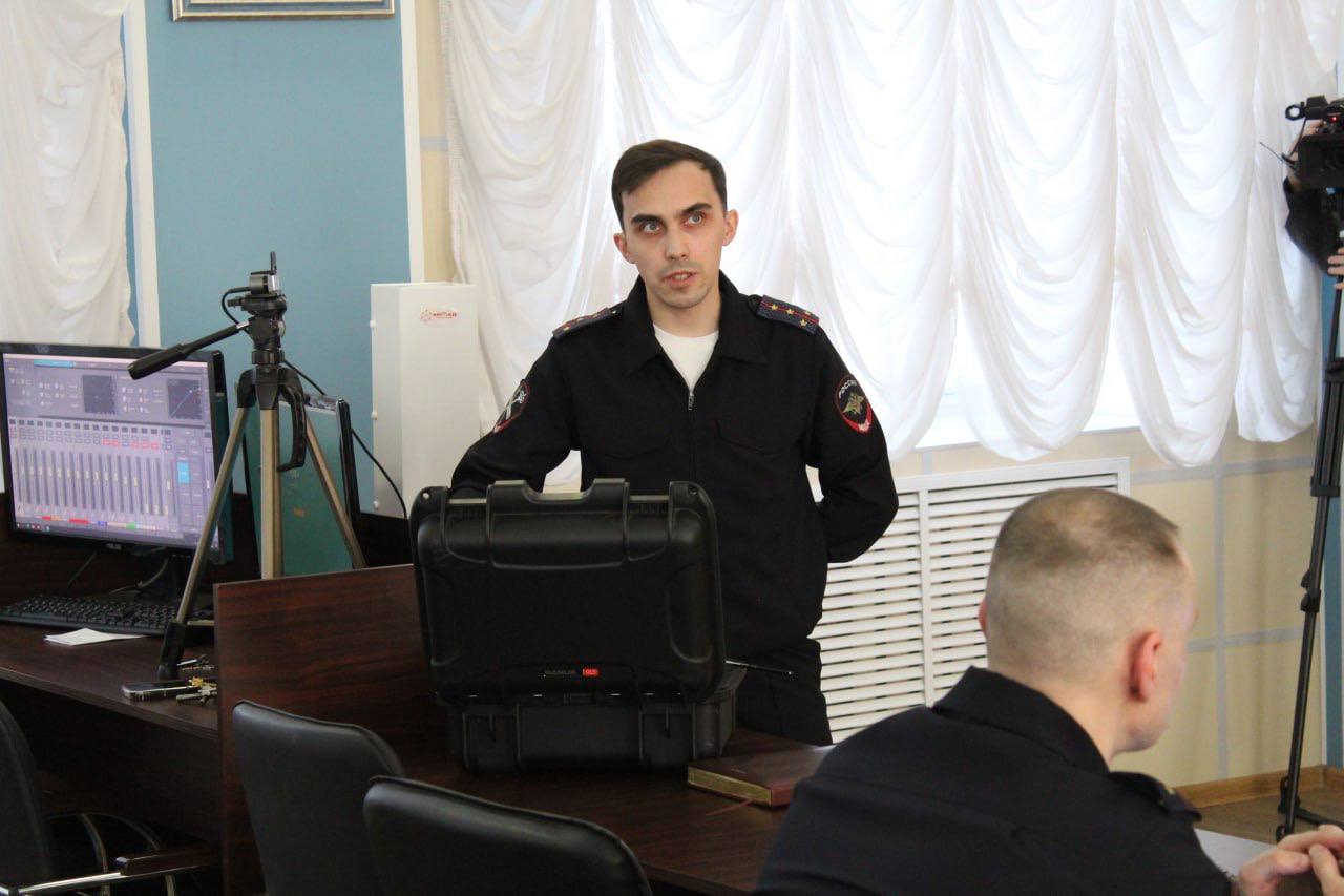 Акция «Студенческий десант» продолжает знакомить ребят из ЕАО с деятельностью полиции Акция «Студенческий десант» продолжает знакомить ребят из ЕАО с деятельностью полиции