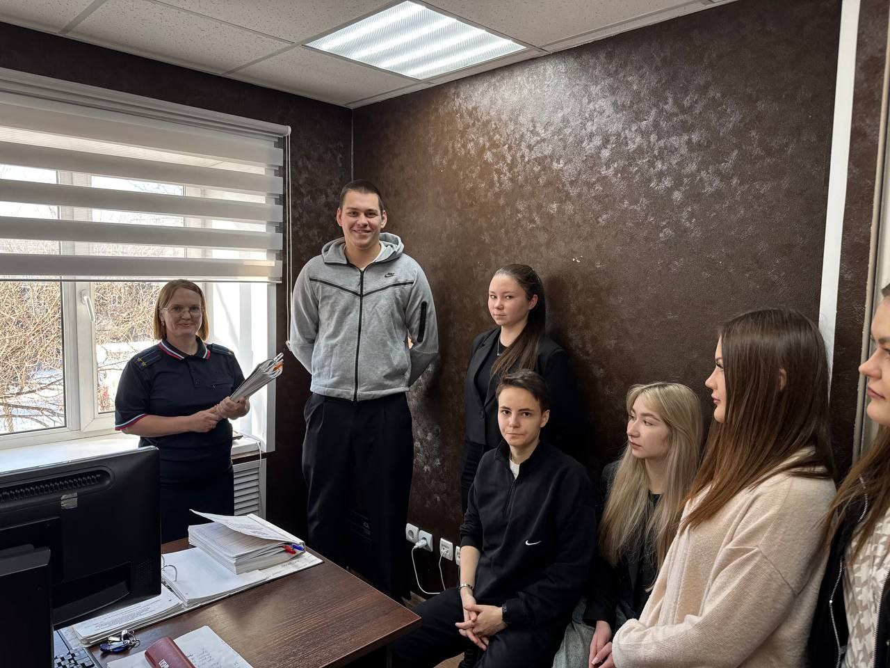 В рамках всероссийской акции студенческий десант высадился в гостях у следователей В рамках всероссийской акции студенческий десант высадился в гостях у следователей