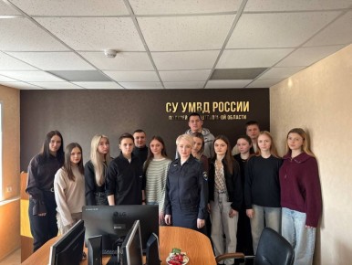 В рамках всероссийской акции студенческий десант высадился в гостях у следователей