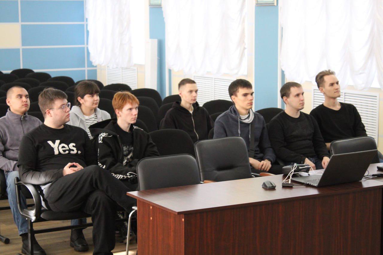 Акция «Студенческий десант» продолжает знакомить ребят из ЕАО с деятельностью полиции Акция «Студенческий десант» продолжает знакомить ребят из ЕАО с деятельностью полиции