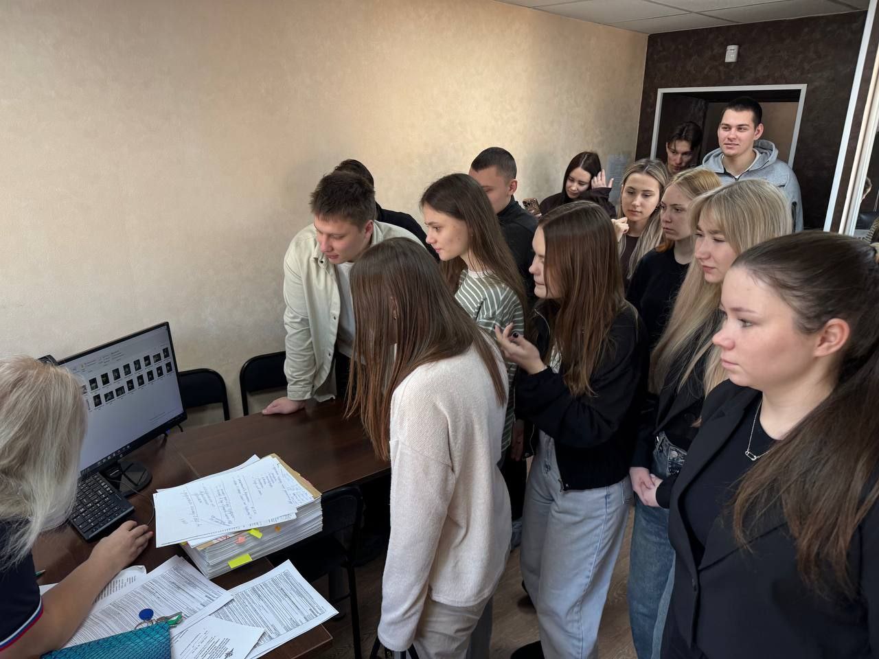 В рамках всероссийской акции студенческий десант высадился в гостях у следователей В рамках всероссийской акции студенческий десант высадился в гостях у следователей