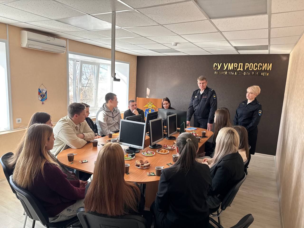 В рамках всероссийской акции студенческий десант высадился в гостях у следователей В рамках всероссийской акции студенческий десант высадился в гостях у следователей