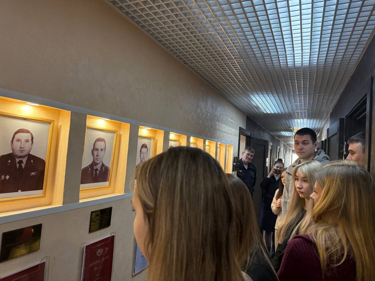 В рамках всероссийской акции студенческий десант высадился в гостях у следователей В рамках всероссийской акции студенческий десант высадился в гостях у следователей