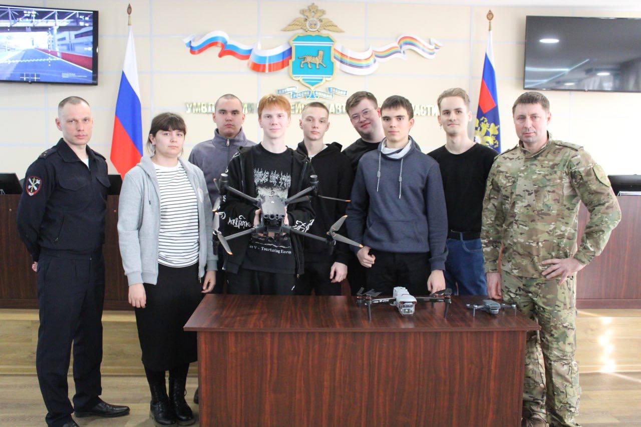 Акция «Студенческий десант» продолжает знакомить ребят из ЕАО с деятельностью полиции Акция «Студенческий десант» продолжает знакомить ребят из ЕАО с деятельностью полиции