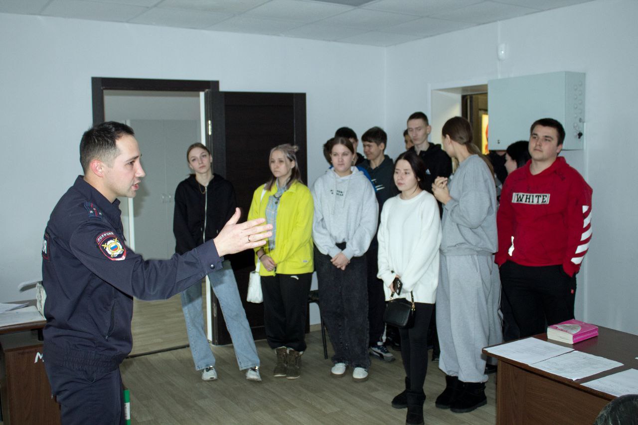 В День российского студенчества в Еврейской автономной области завершилась традиционная всероссийская акция «Студенческий десант» В День российского студенчества в Еврейской автономной области завершилась традиционная всероссийская акция «Студенческий десант»