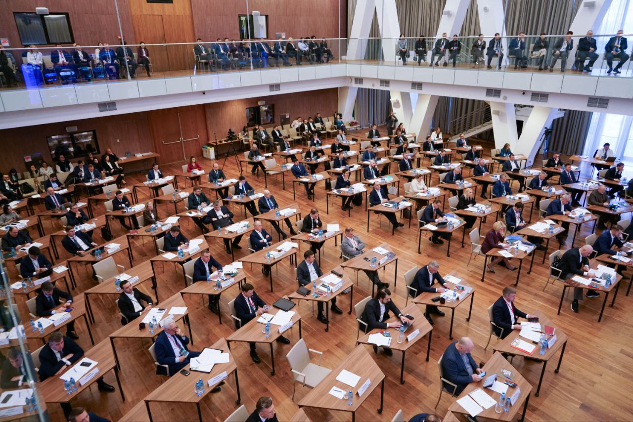 «Январские слушания»: ЕАО представила достижения в молодежной политике и образовании