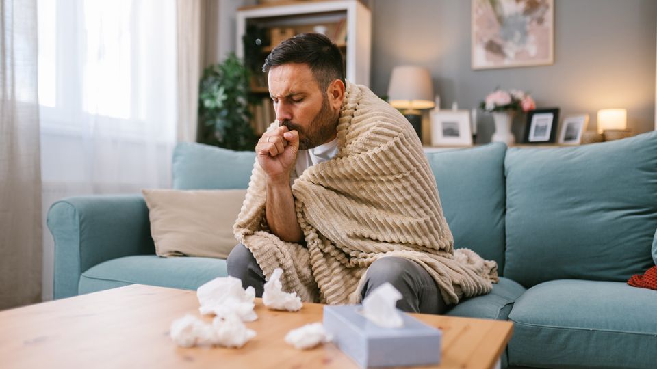 Как самозанятым легально получать больничный с 2026 года