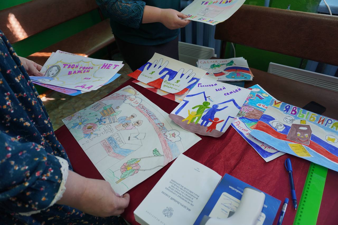 Председатель избирательной комиссии Еврейской автономной области Ольга Бабий совершила рабочую поездку в Ленинский район Председатель избирательной комиссии Еврейской автономной области Ольга Бабий совершила рабочую поездку в Ленинский район