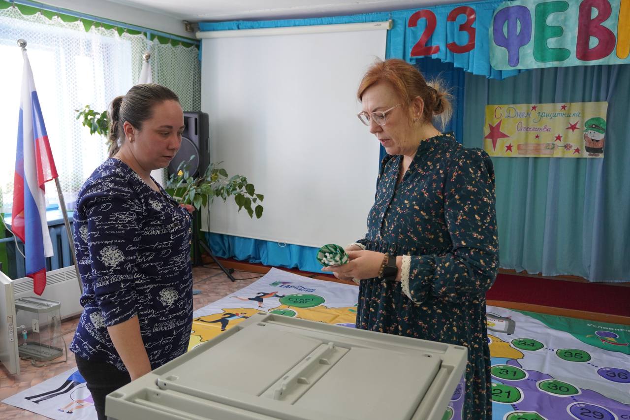 Председатель избирательной комиссии Еврейской автономной области Ольга Бабий совершила рабочую поездку в Ленинский район Председатель избирательной комиссии Еврейской автономной области Ольга Бабий совершила рабочую поездку в Ленинский район