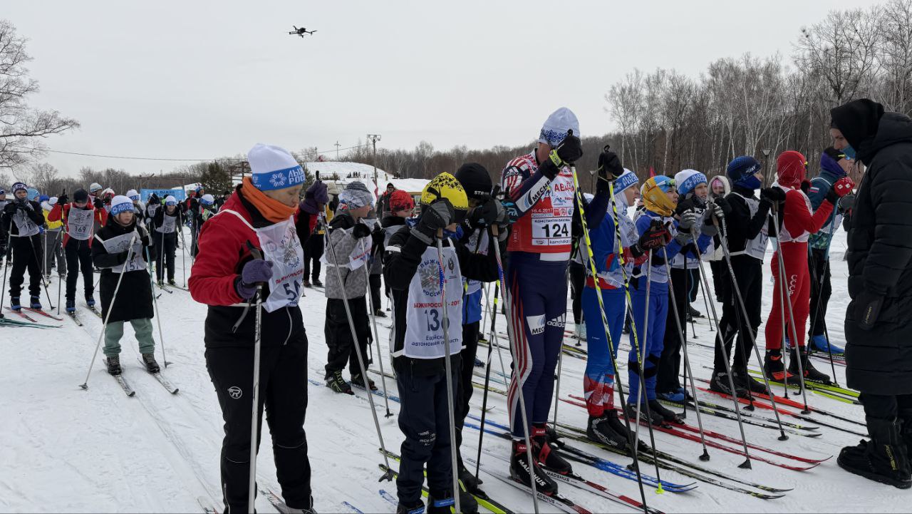 В ЕАО полицейские присоединились к Всероссийскому забегу «Лыжня России-2026» В ЕАО полицейские присоединились к Всероссийскому забегу «Лыжня России-2026»