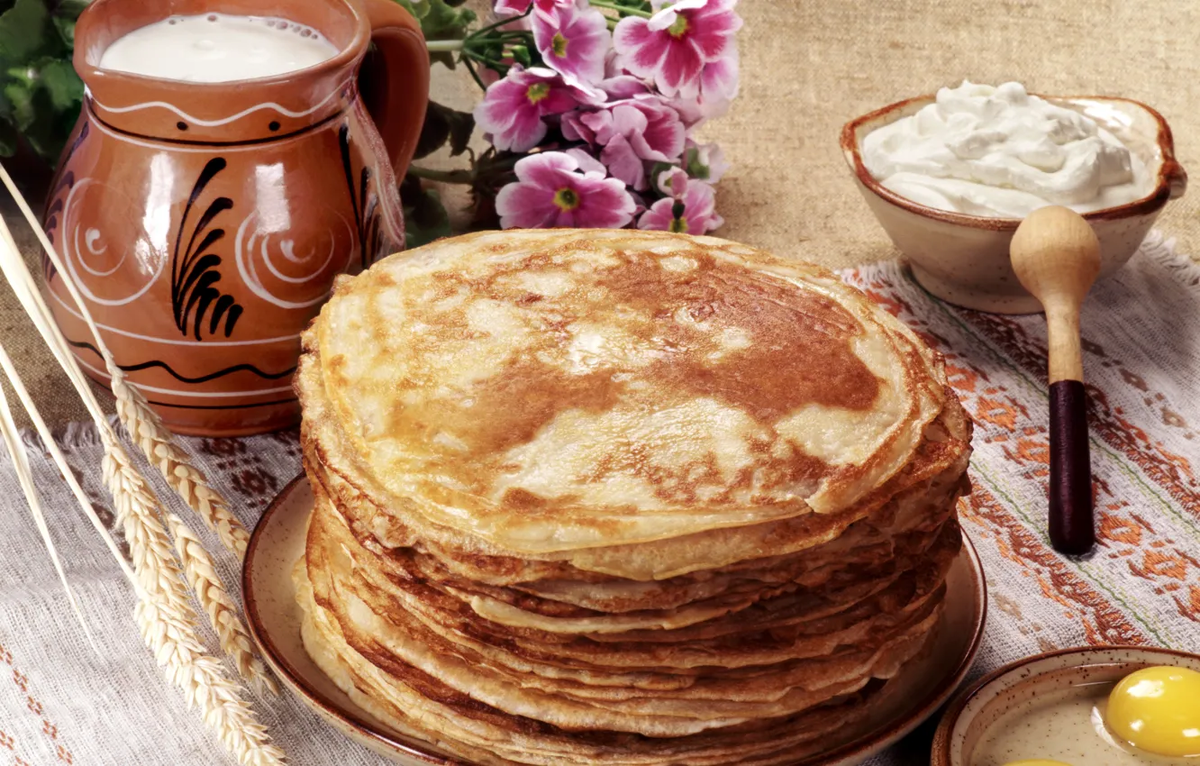 Масленица 2026: когда печь блины и какие начинки принесут удачу